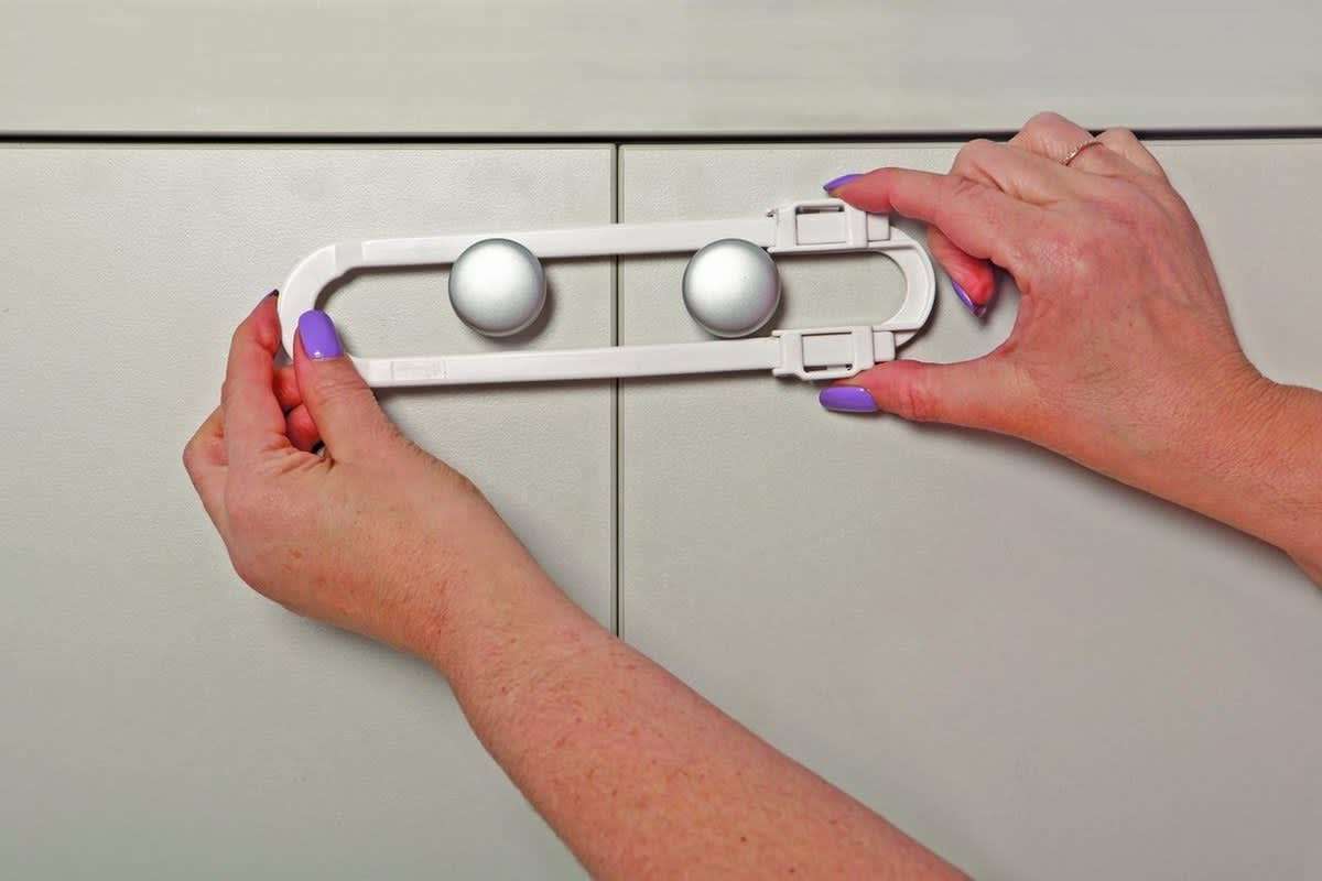 Stork Cabinet Glide Lock X2