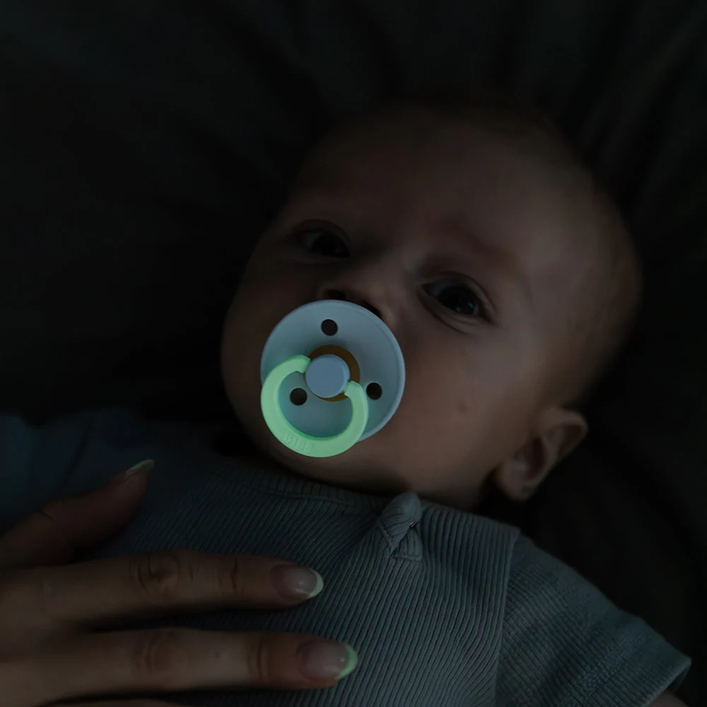 BIBS_Glow_lifestyle_1_08230e10-2507-48d5-a1bb-9251c4685031_5000x